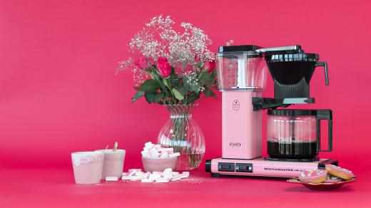 5 Cadeaux, Rendez-vous et Recettes Chaleureux pour la Saint-Valentin avec une Touche de Romance Caféinée