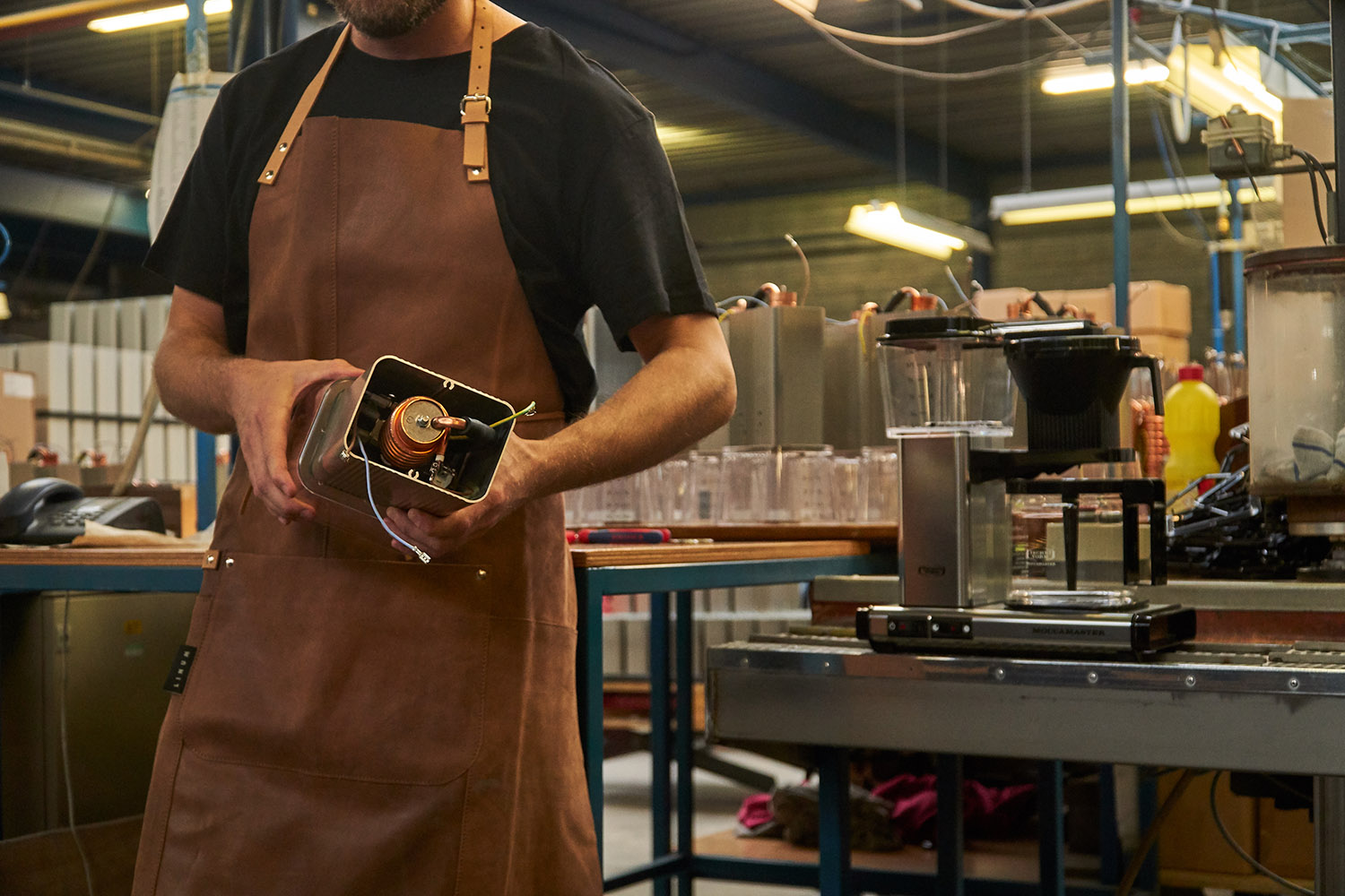 moccamaster, hoe wordt een moccamaster gemaakt, how a moccamaster is made, handgemaakt, handmade, kwaliteit, quality, filter coffee, filter koffie